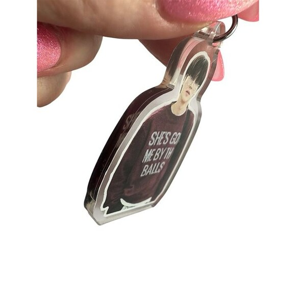 Wooyoung She Got Me By The Balls Funny Sweater Keychain Atiny Kpop Ateez Bias - Picture 3 of 3